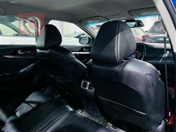 نيسان ماكسيما